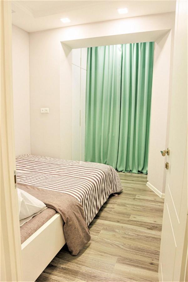 טביליסי Apartment "B" With A Separate Bedroom מראה חיצוני תמונה